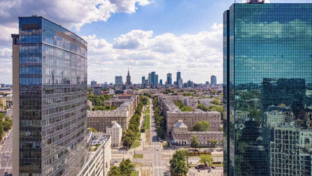 Rekordowy popyt na biura na rynkach regionalnych. Dominują renegocjacje