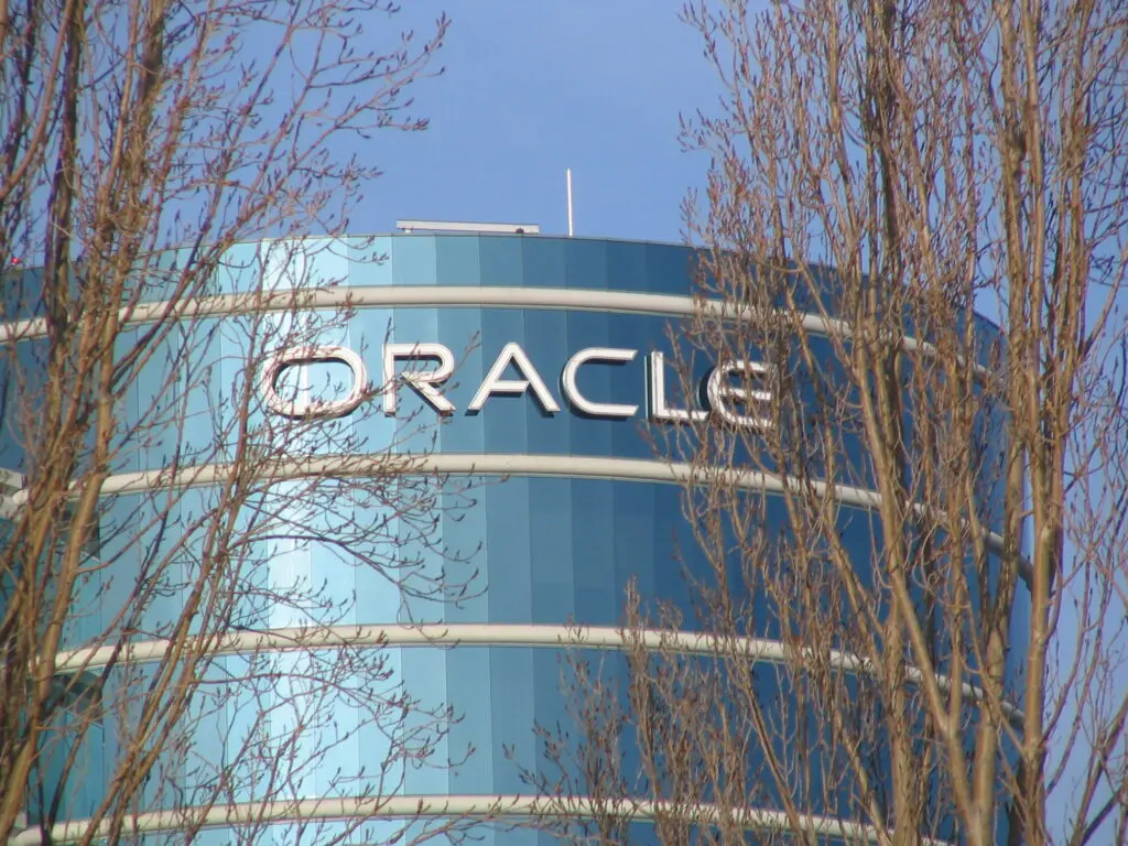 Mocne tąpnięcie na giełdzie. Akcje Oracle lecą w dół po zarzutach o manipulacje finansowe