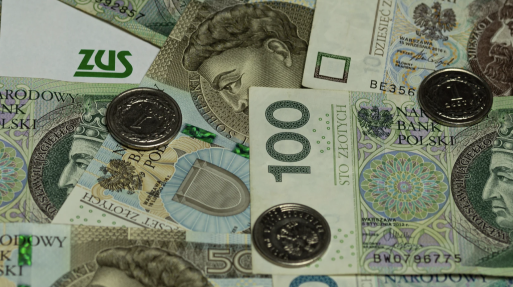 ZUS rusza z wypłatami od 4 grudnia. 2254 zł bez względu na dochód