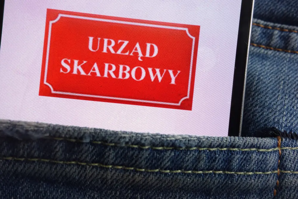 Urzędnicze pensje rosną szybciej od inflacji. Na szczycie średnia przekracza 24 tys. zł