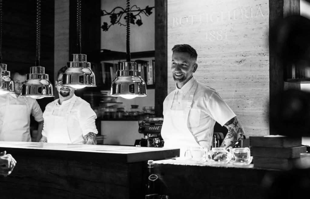 Tylko jedna restauracja w Polsce ma dwie gwiazdki Michelin. Klienci czekają na stolik miesiącami i płacą krocie