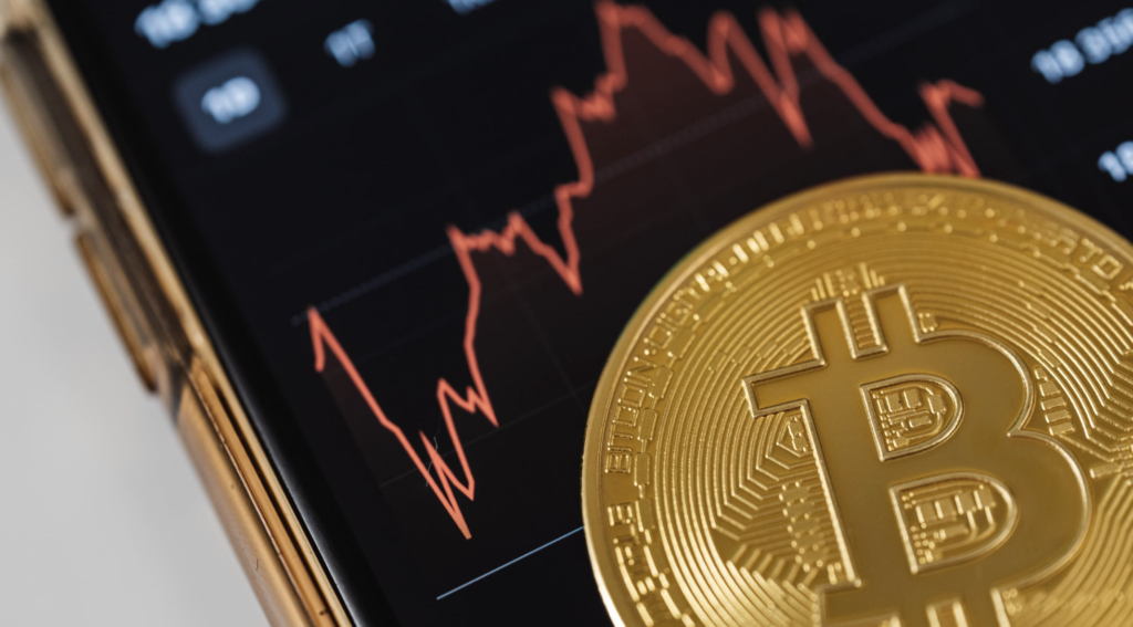 Bitcoin najsłabszy od czterech miesięcy. Inwestorzy wycofują z rynku miliardy dolarów