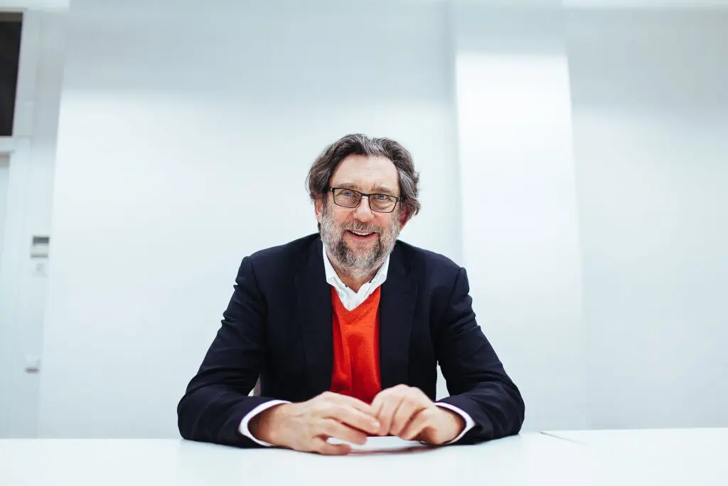 Piotr Voelkel – majątek, Grupa Vox, kariera. Oddał firmę dzieciom
