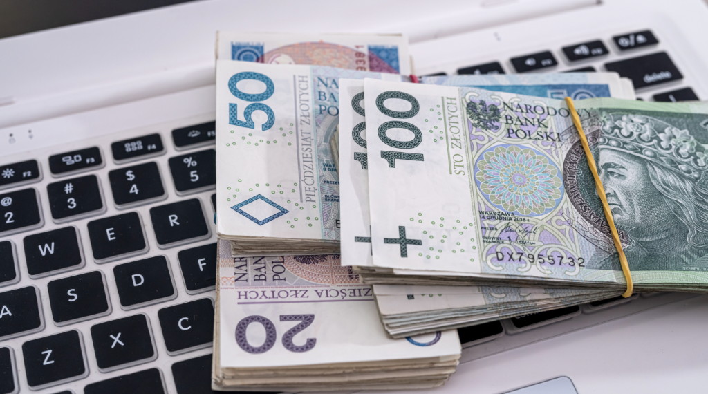800+ odkładane przez lata? Wynik może zaskoczyć rodziców