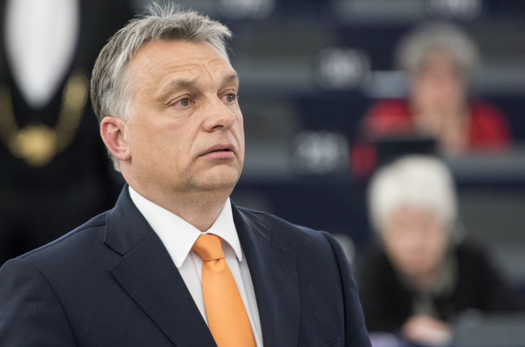 Viktor Orbán – majątek, zarobki, wiek. Ile ma były premier Węgier?