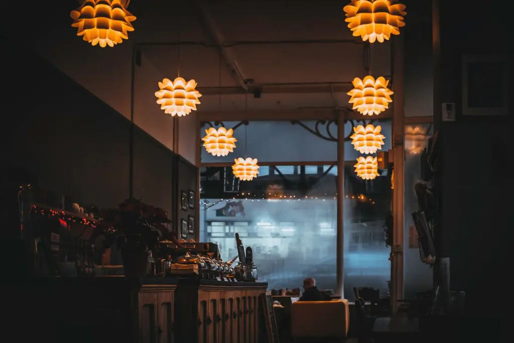 Fabryka Norblina – restauracje i Food Town. Gdzie i co zjeść w sercu Woli?
