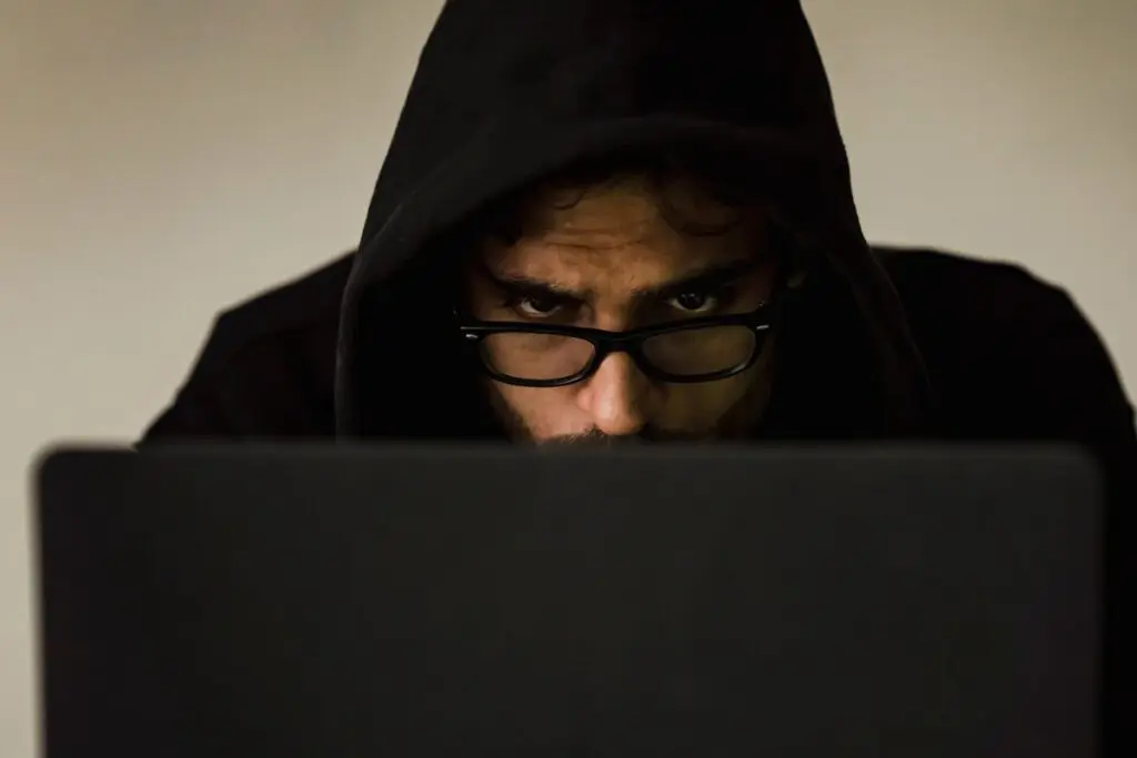 Śledztwo po cyberataku na Żabkę nabiera tempa. Wiadomo, jak działali sprawcy