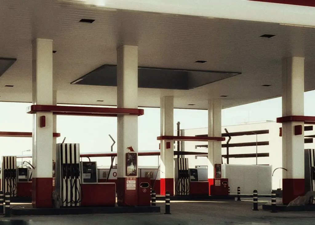 Orlen pokazał wyniki za II kwartał. Zysk netto o blisko 1 mld zł wyższy od prognoz