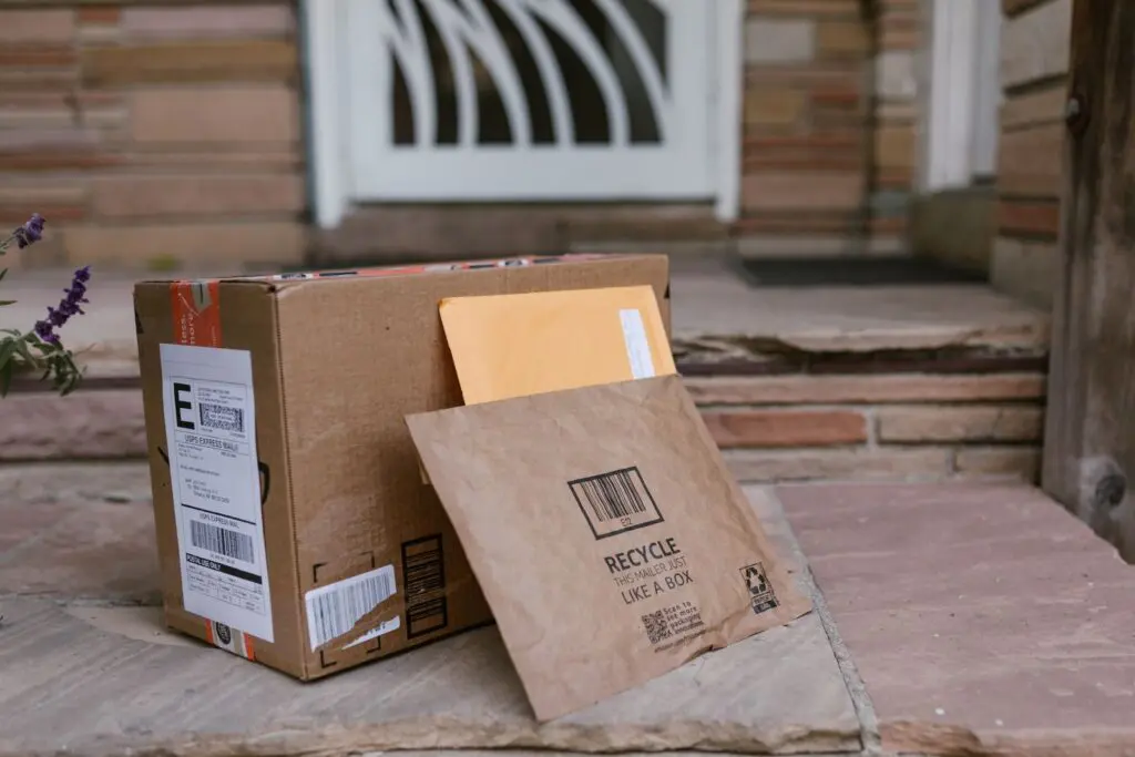 Temu i AliExpress tracą w Polsce miliony użytkowników. Wystarczyły 3 euro cła