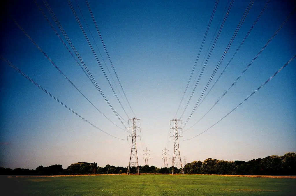 UOKiK rozbił zmowy w przetargach energetycznych. Kary sięgnęły 13,5 mln zł