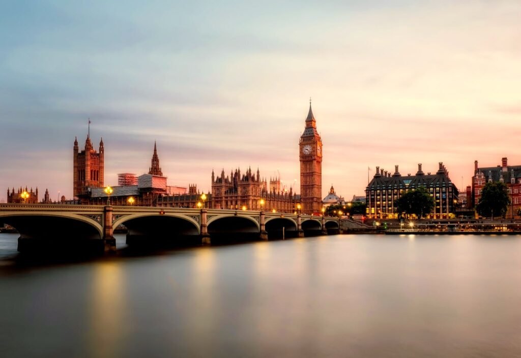 Margaret Thatcher – majątek, kariera, thatcheryzm. Ile zostawiła Żelazna Dama?