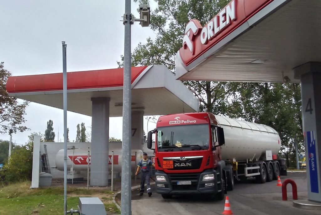 Arabia Saudyjska anulowała część dostaw ropy do Europy. Orlen w kilka dni zakontraktował 16 nowych ładunków