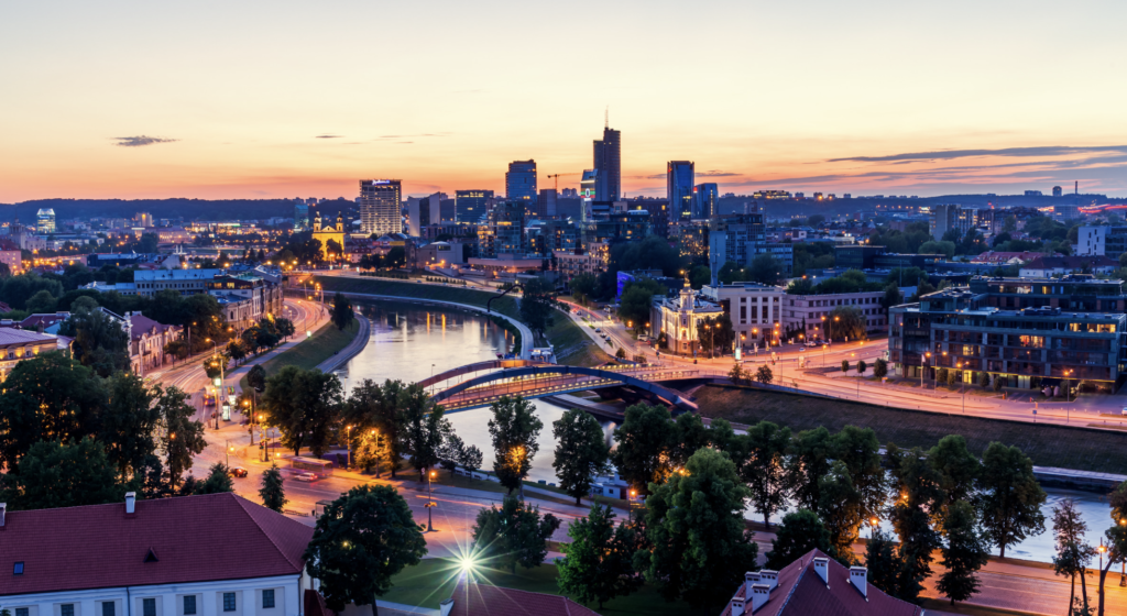 Litwa chciała opodatkować Orlen. Wilno boi się sporu z Warszawą